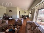 VENTA Departamento - Piso de 4 ambientes con dependencia, cochera y baulera. - Imagen 4