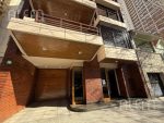 VENTA Departamento - Piso de 4 ambientes con dependencia, cochera y baulera. - Imagen 2